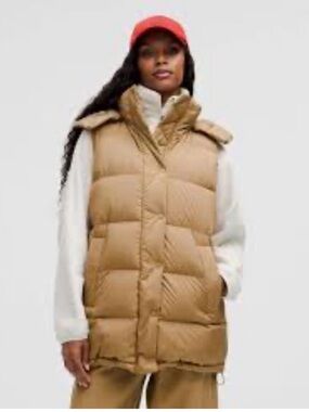Lululemon Wunder Puff Mid-Length Hooded Vest Filbert Tan Trench Size 4